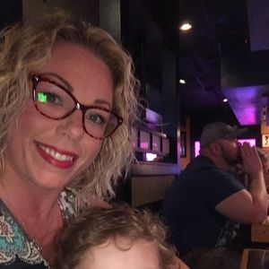 Meet your Posher, Lauren